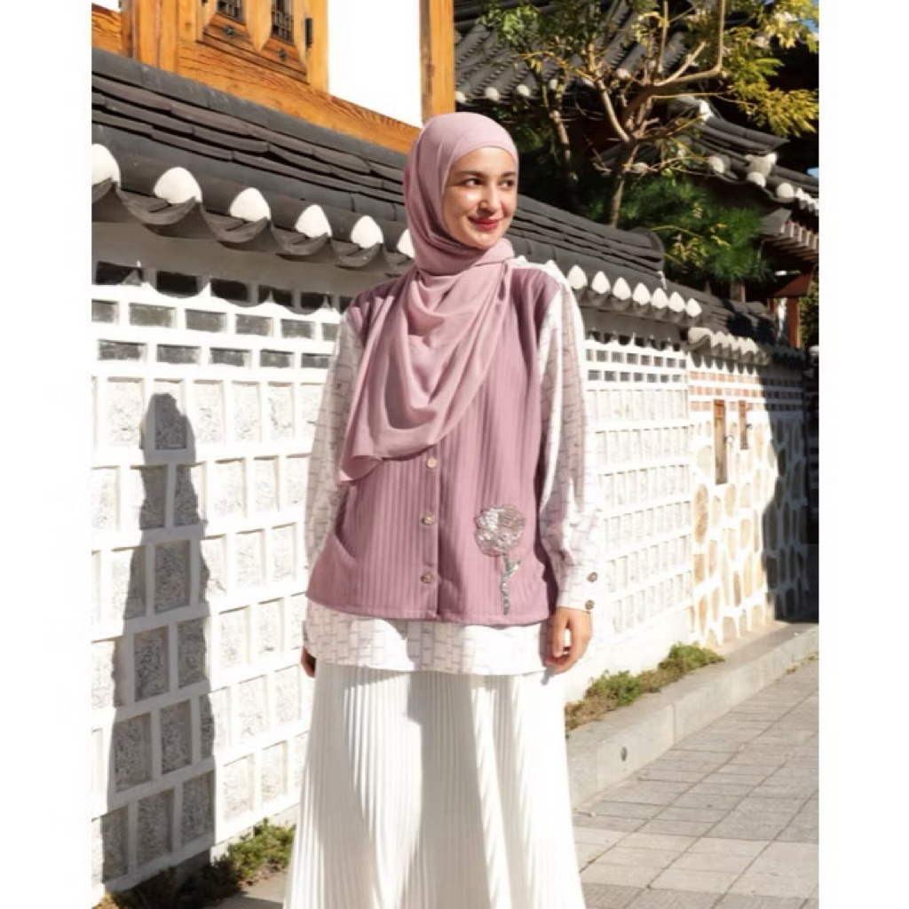 Daphne Blouse by SHI Preloved