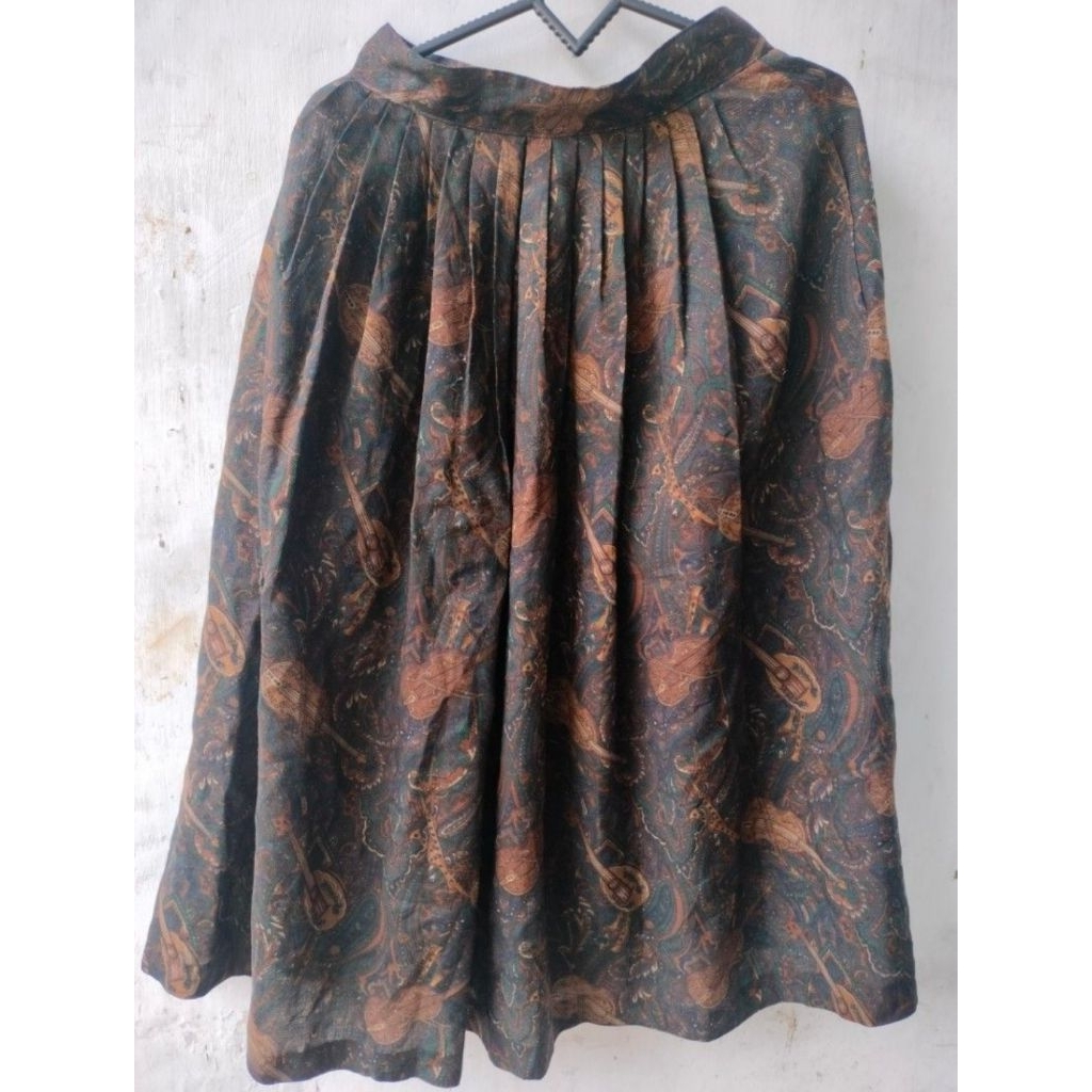 rok vintage setengah tiang preloved