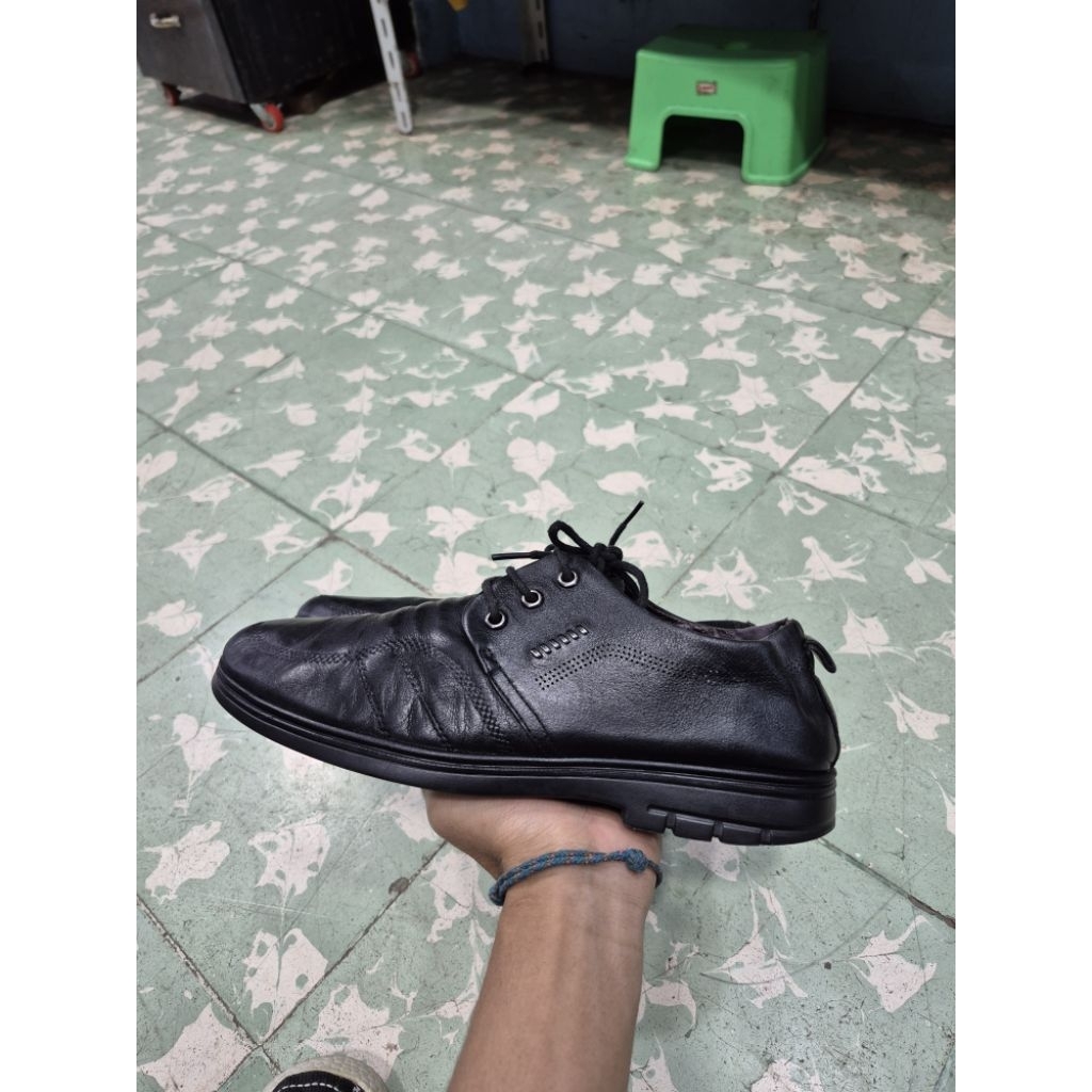 Sepatu Formal Red Dragonfly Pria(40)