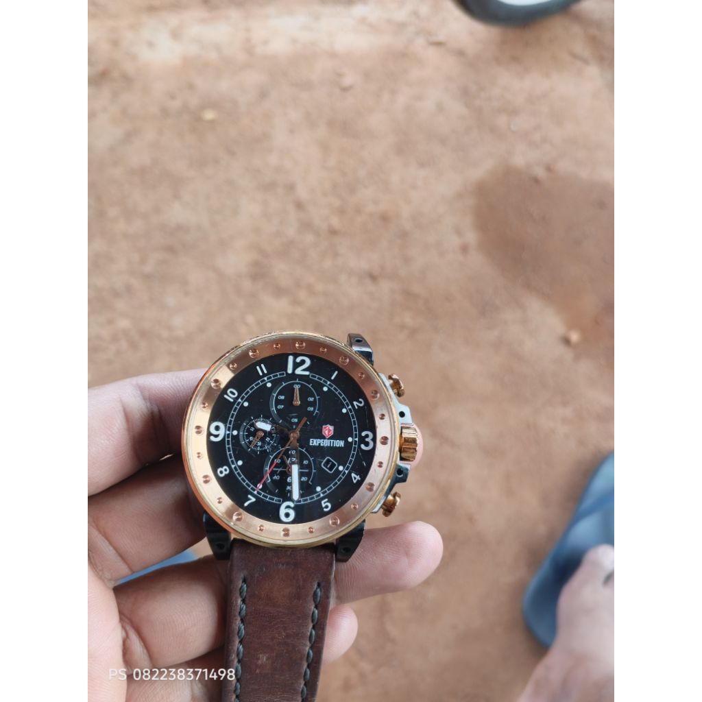 Jam Expedition Seri E6681M