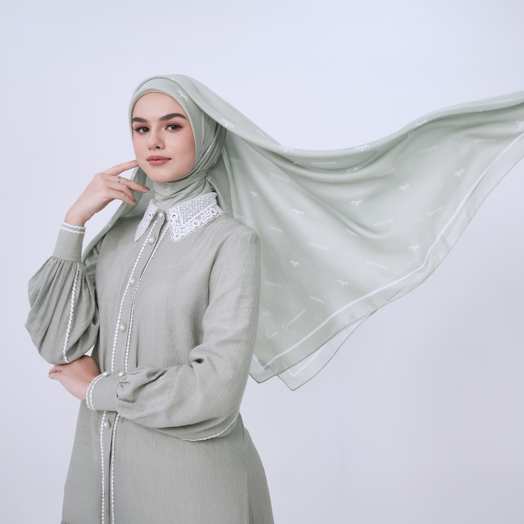 Mandjha Victoria Sage Green Scarf Ivan Gunawan Jilbab Hijab Segi Empat Motif