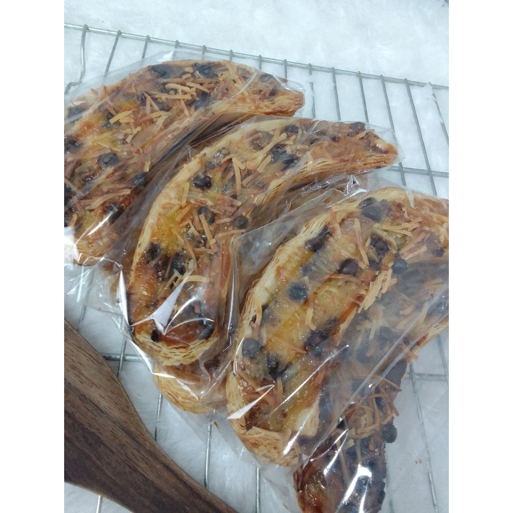 Banana milk crispy/banana pastry enak legit creamy banana milk korean