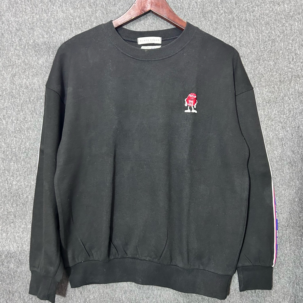 Crewneck Black Sugar m&m’s | Sweater Preloved