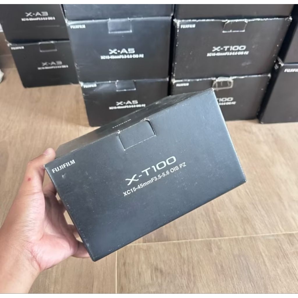 BOX / DUS FUJIFILM XT-100 , XT100 15-45mm OIS PZ (BEKAS)