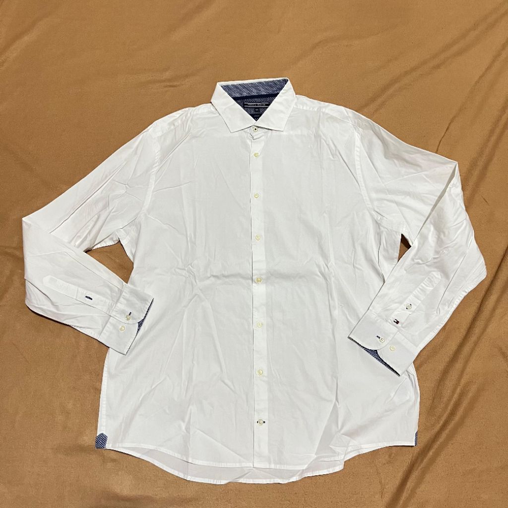 Kemeja Putih Tommy Hilfiger Z6