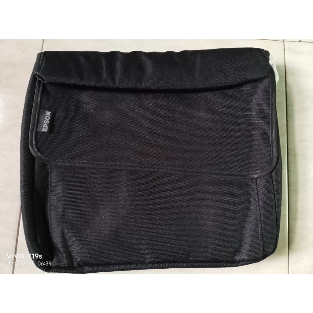 TAS EPSON PROJECTOR LCD PROYEKTOR ORIGINAL BARU NEW  BAWAAN