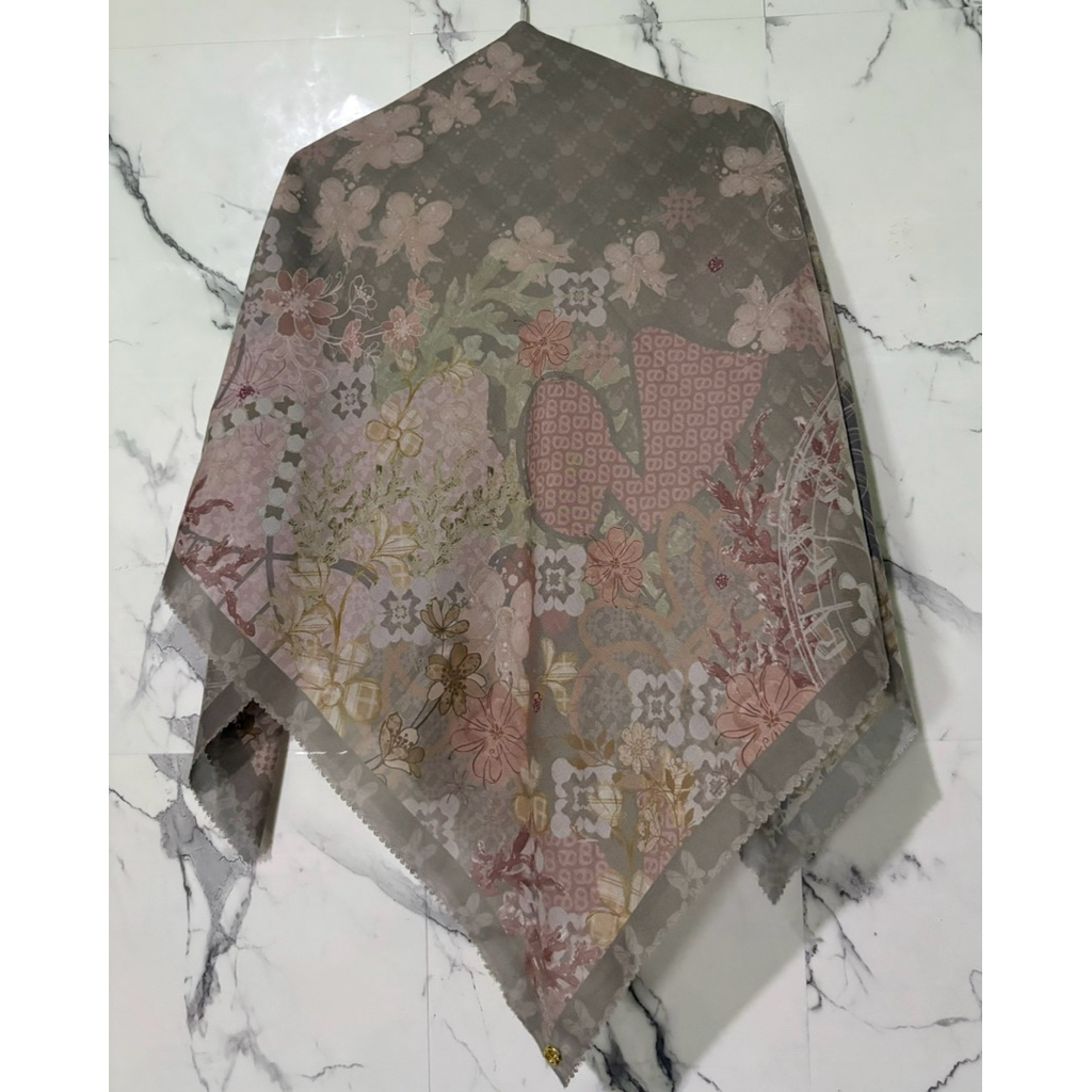 TDP CLOVER BUTTONSCARVES PRELOVE