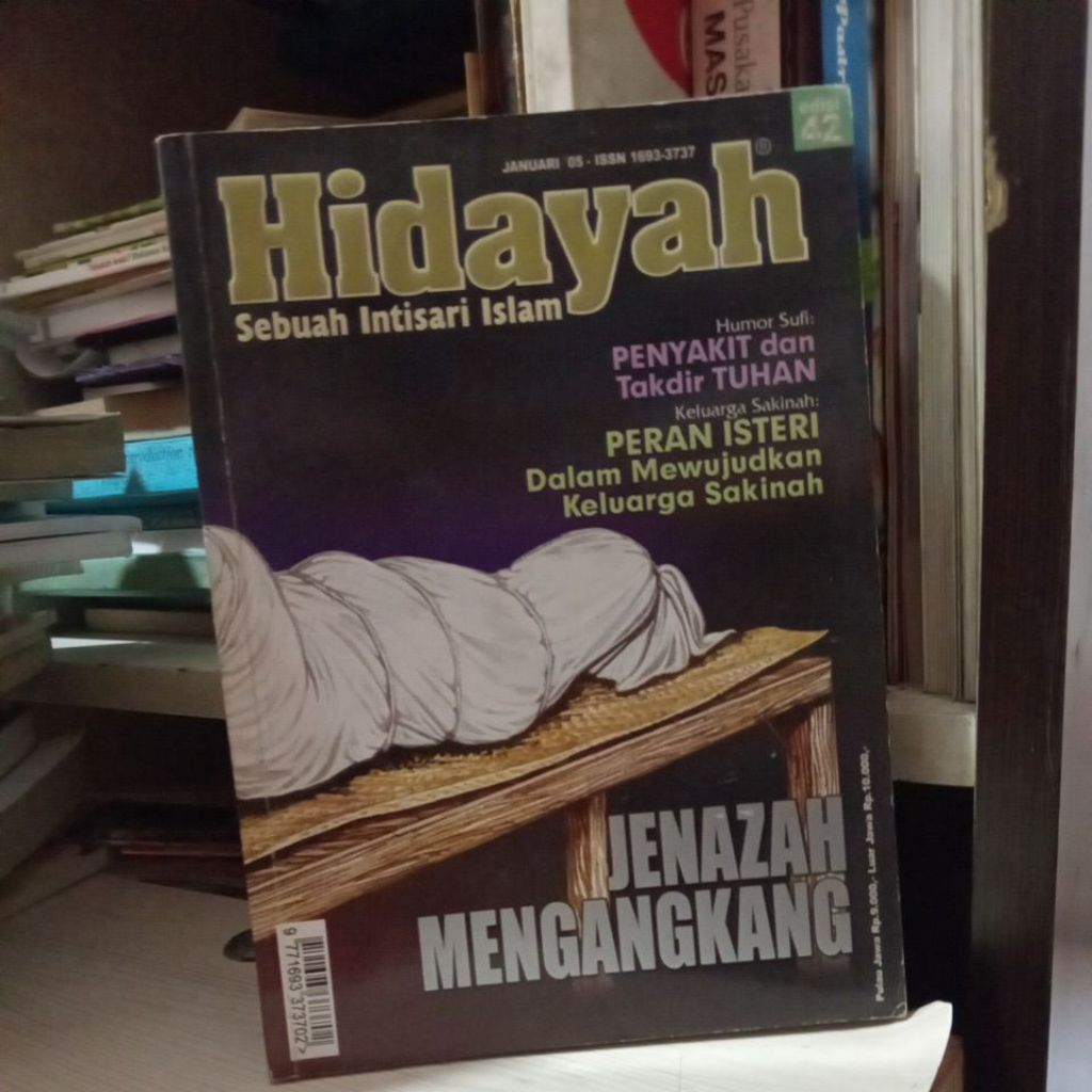buku majalah hidayah#meja