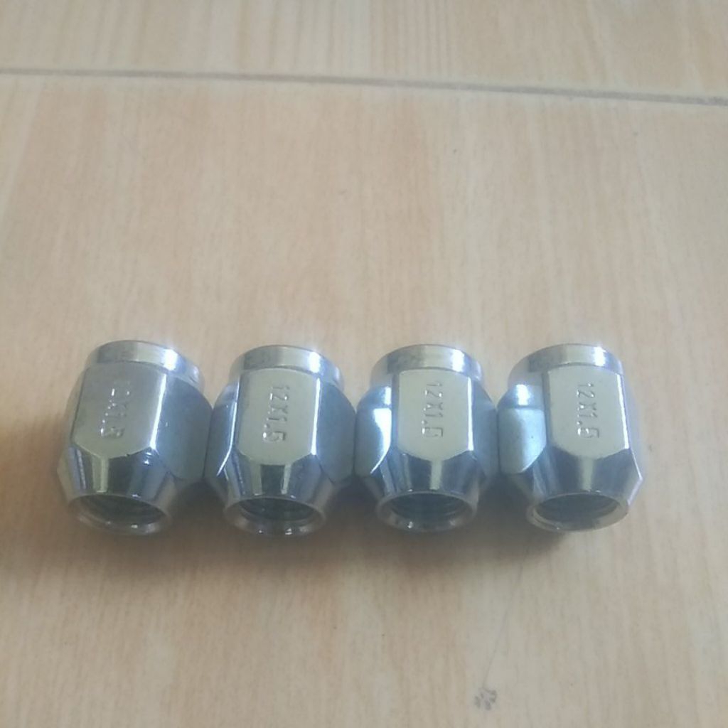 Mur roda mobil ukuran 12X1.5 kunci 19 (4pc)