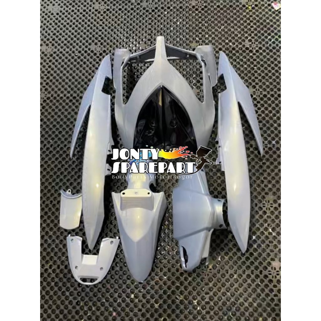 Cover Full Body Halus Vario 110 Karbu | Full Body Halus Vario Karbu 110 Warna Silver | Jonty Sparepa