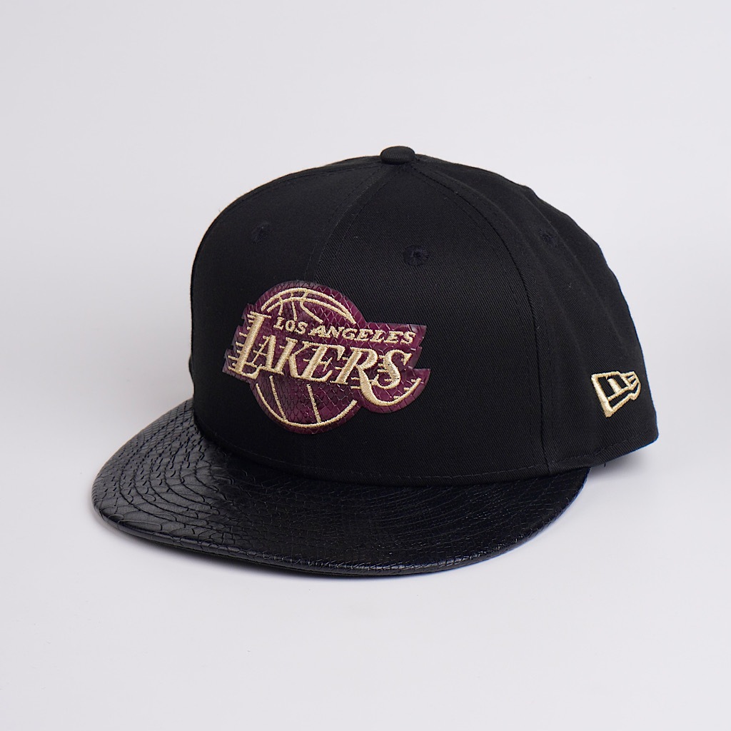 Topi New Era Original Los Angeles Lakers Year Of Snake