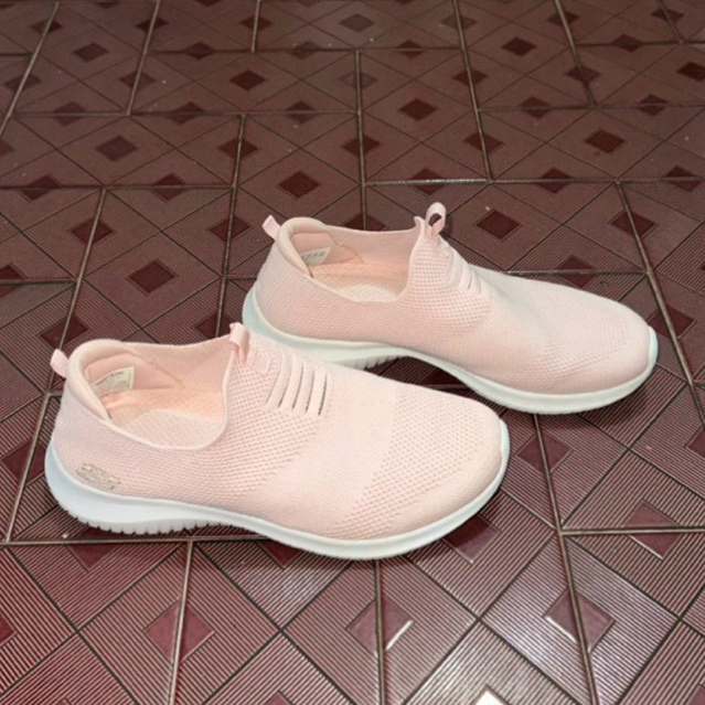 SEPATU WANITA SKECHERS PINK (PRELOVED)