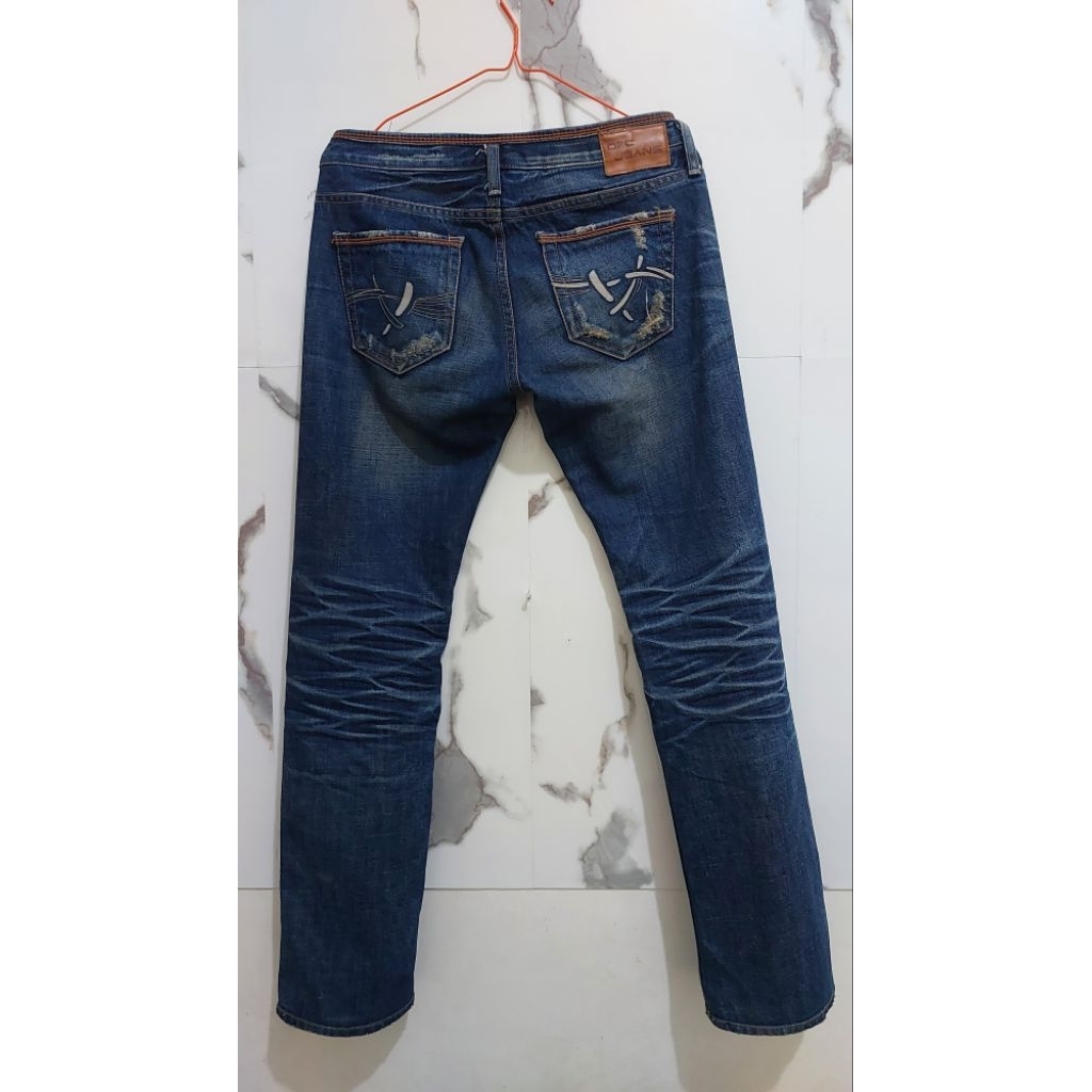 O2C JEANS