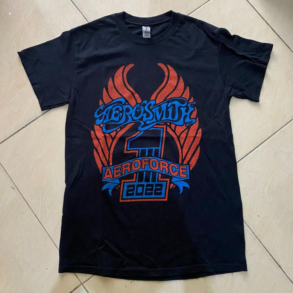 Kaos band rock legend Aerosmith Aeroforce one tour 2022 original second Bekas murah, kaos band punk 