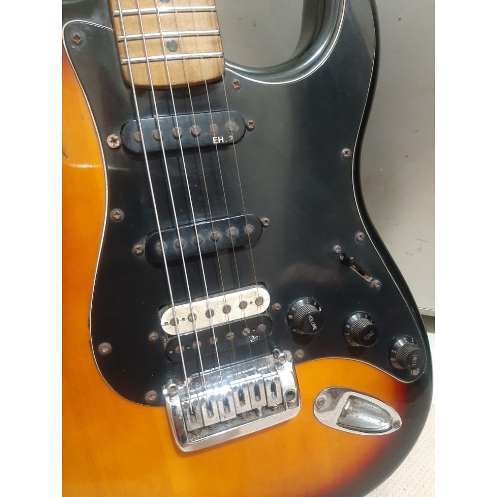 gitar squier california series