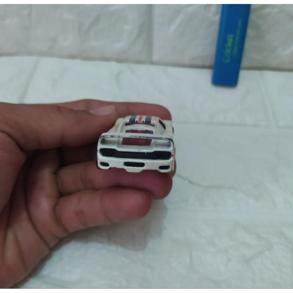 MAINAN MOBILAN FERRARI F50 RACER HOTWHEELS