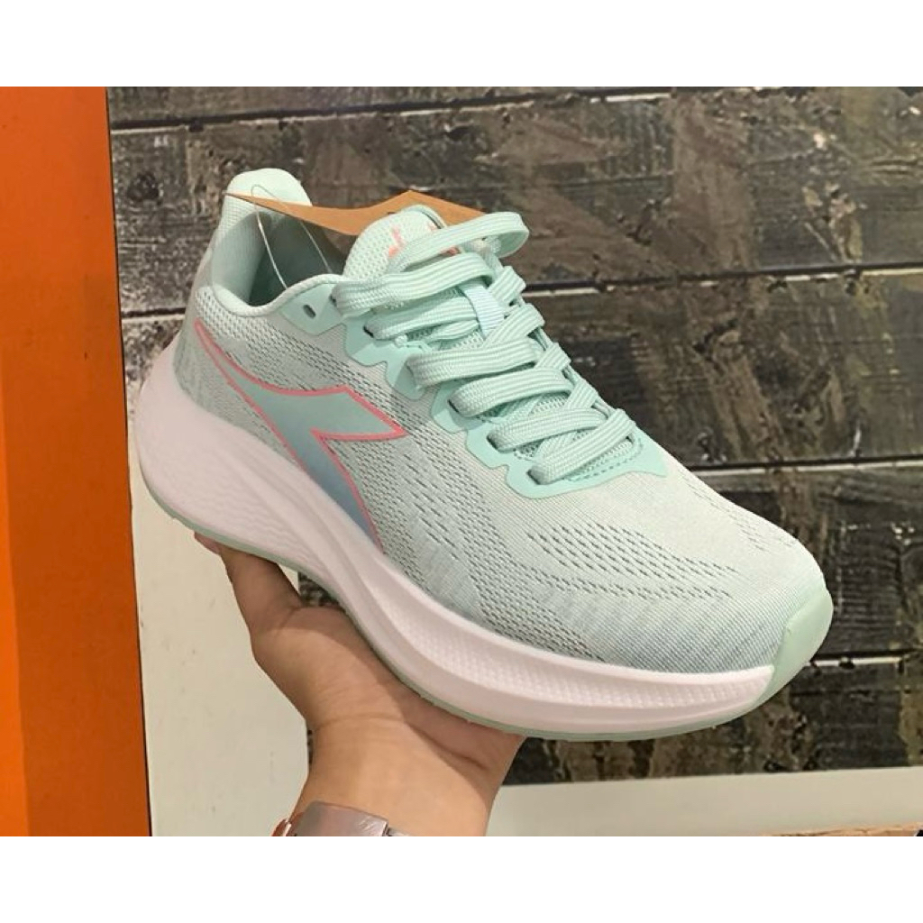 Sepatu running diadora Cewek