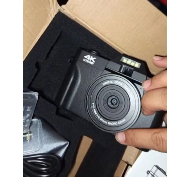 TEEKA [R10] 75MP HDMI Wifi Video 4K 16X Digital Kamera 16X Digital Zoom Dengan Dukungan Selfie Konek