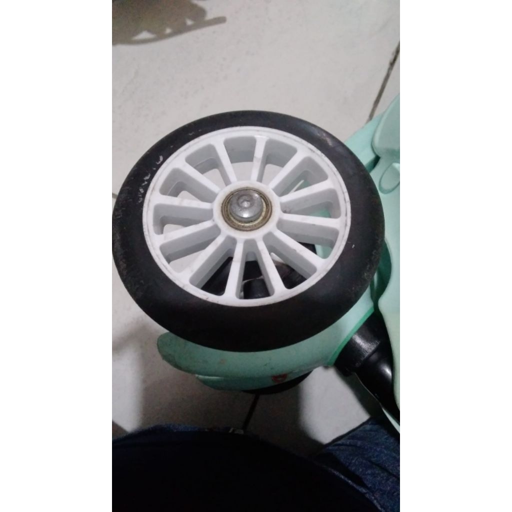 Preloved Micro Mini2Go Scooter
