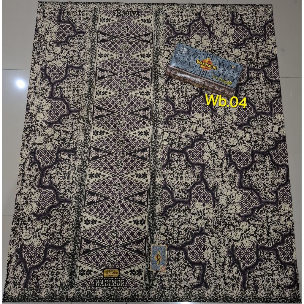 SARUNG WADIMOR JAWA BATIK HITAM PUTIH