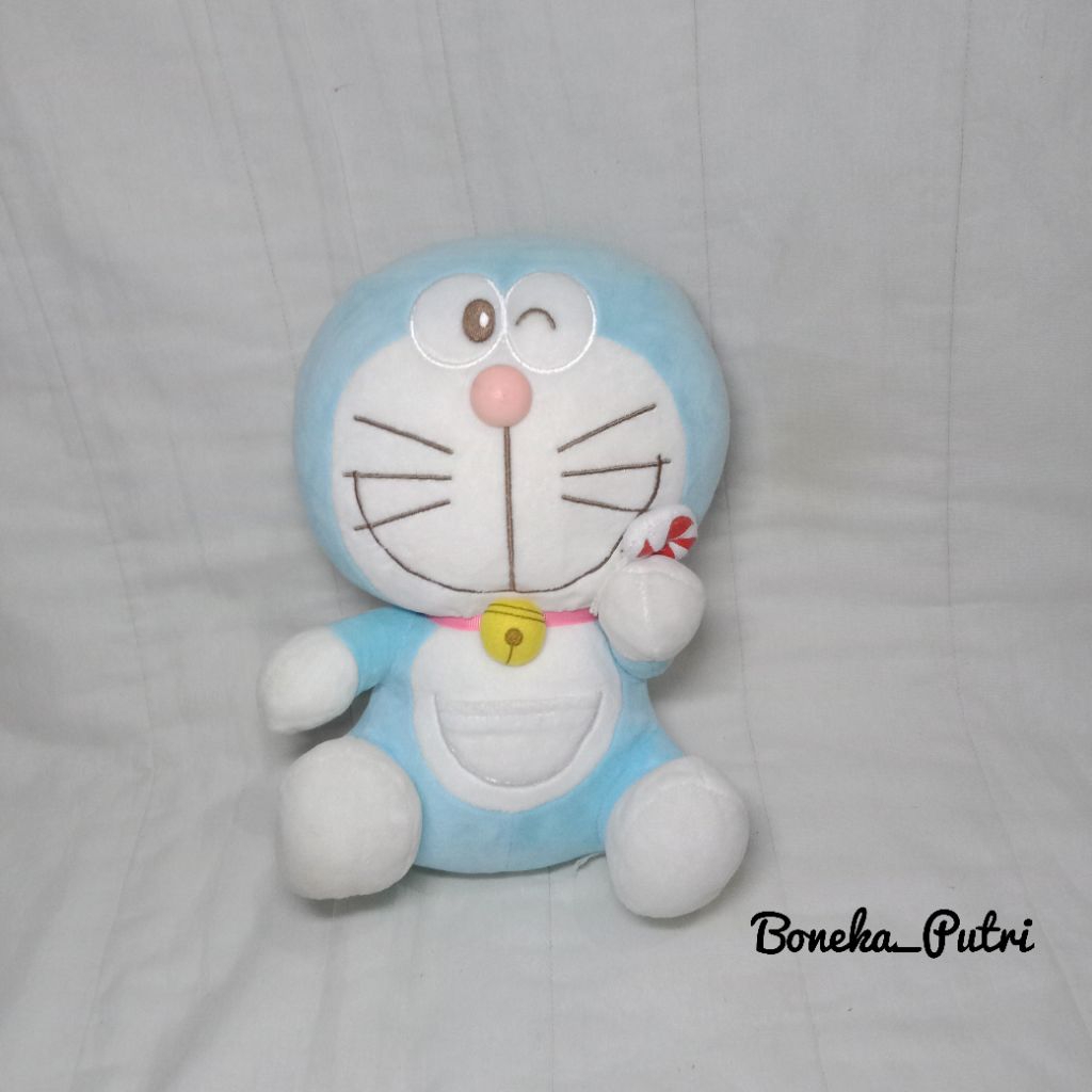 Boneka Doraemon Lolipop