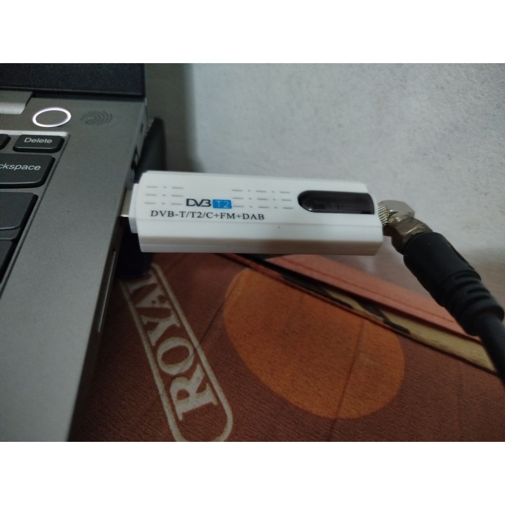 Astrometa DVB-T2 USB TV Tuner penangkap sinya TVDigital untuk PC/Laptop. Bukan Mygica