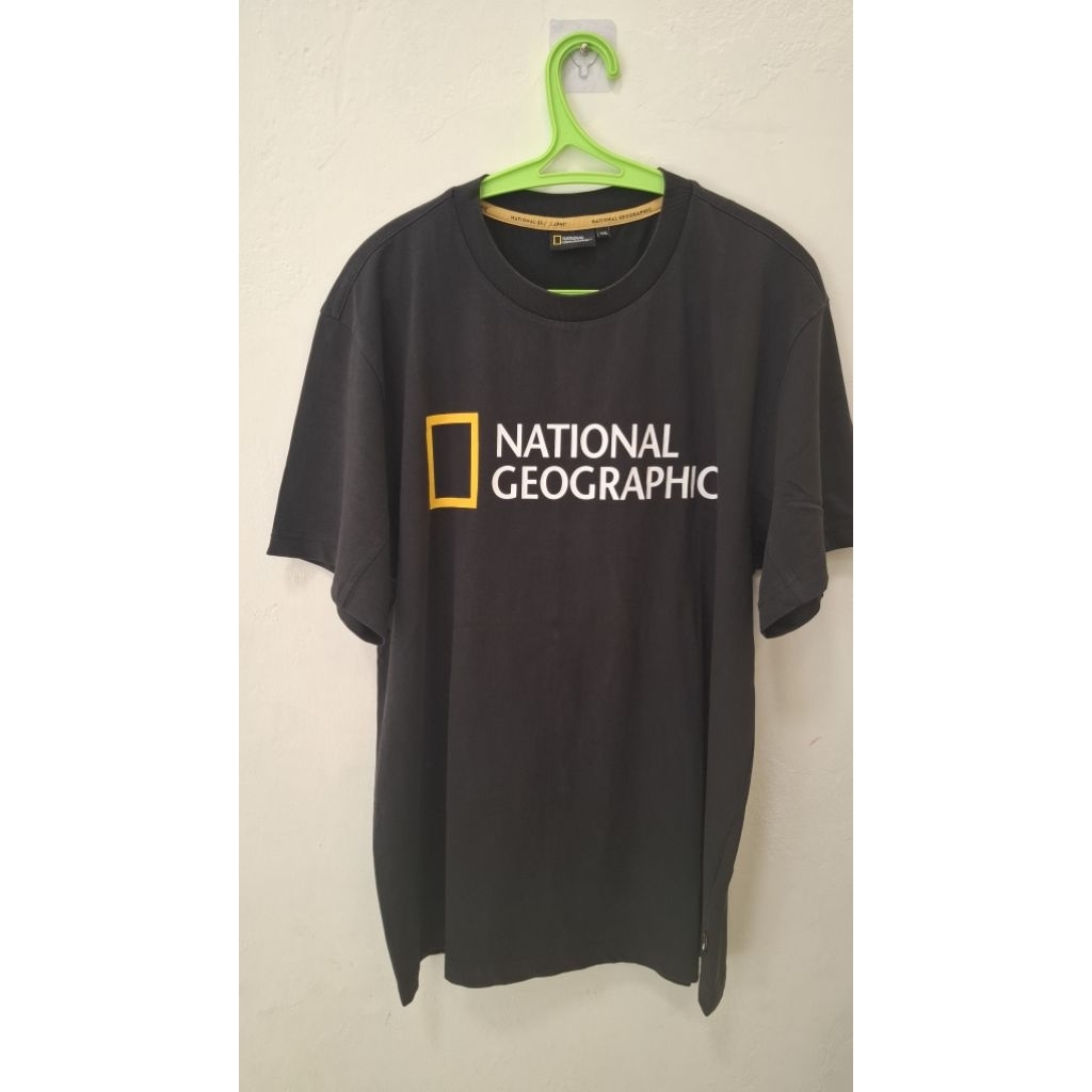Kaos National Geographic Second Original Warna Hitam Size On tagg XXL, Real Size L fit To XL