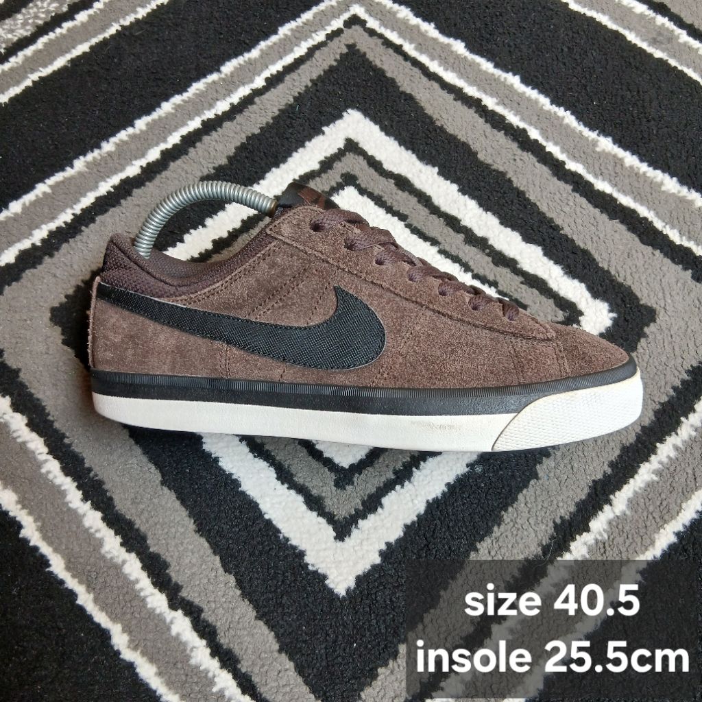 sepatu second N. match supreme