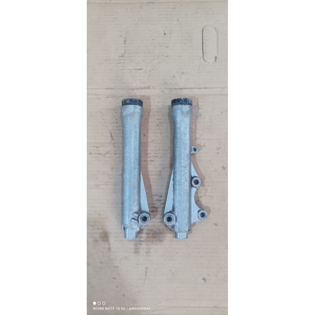 Bottom Tabung Shock Skok Depan Fiz R Original Bottom Tabung Shock Skok Depan Yamaha Fiz R  F1z R Fis