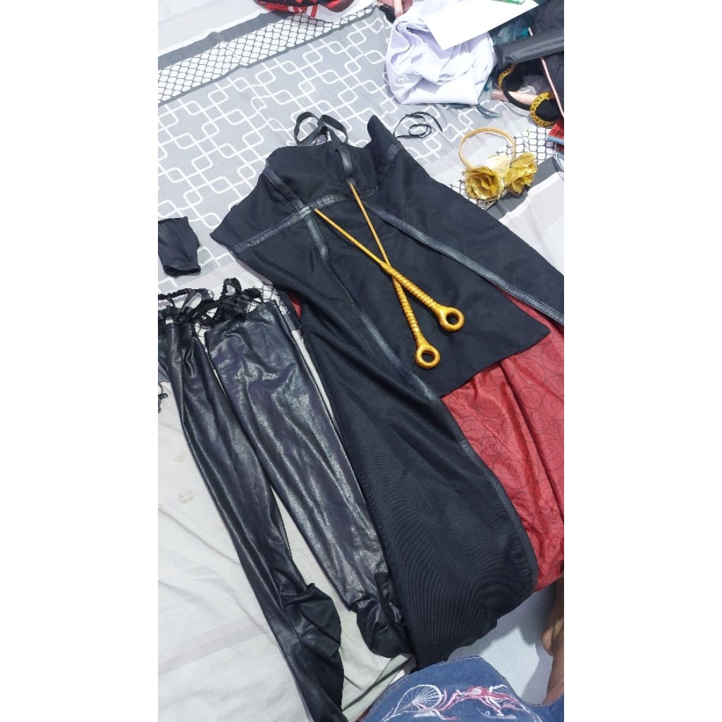 WTS COSTUME YOR ASSASIN