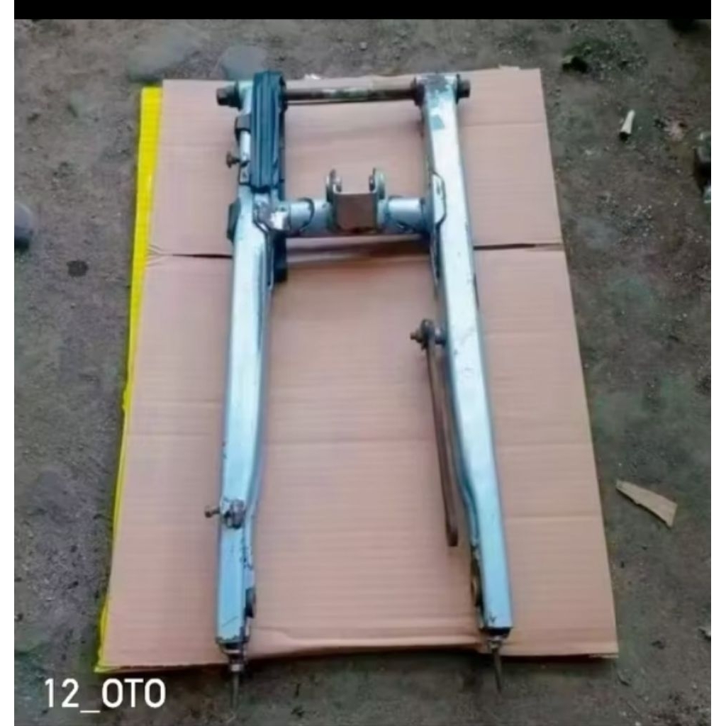 Swing ARM Sasis Jupiter MX 135 Old barang asli cabutan motor