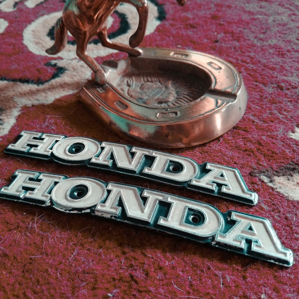 emblem tangki Honda CB 100 / CB 125 / CB twin / CB 750