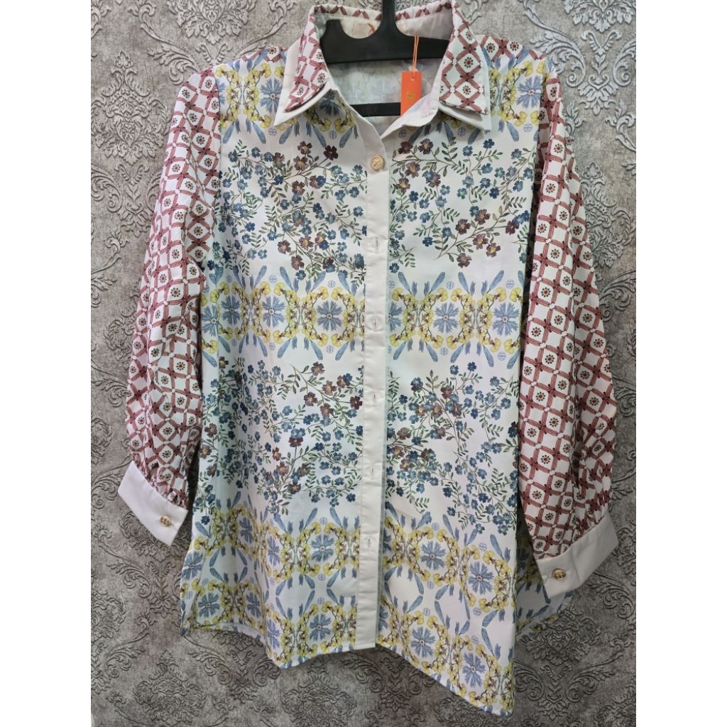 Orchidea Double Collar Shirt Nada Puspita New