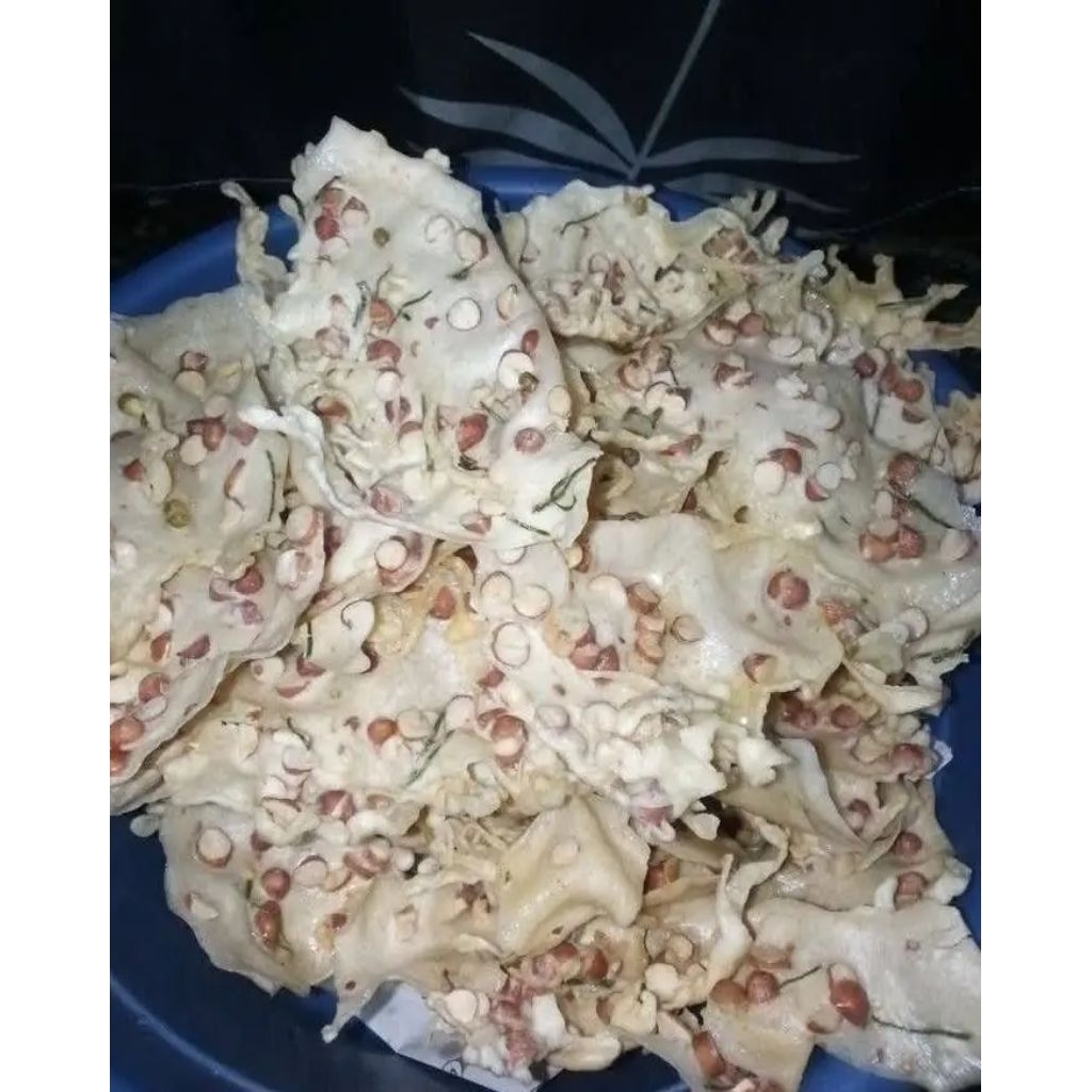 Peyek kacang tanah khas banjar/wonosobo/dieng