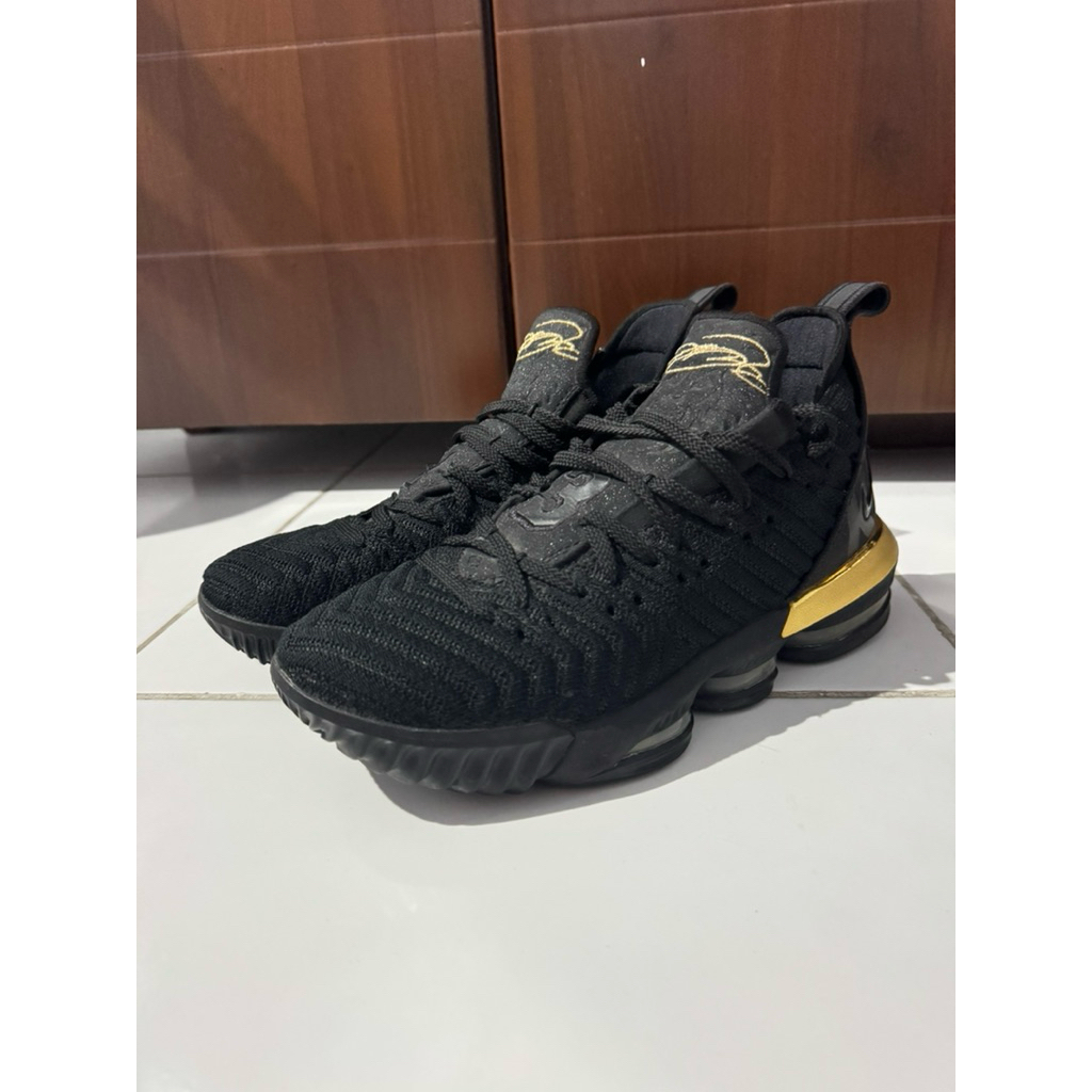 nike lebron jordan sneakers second