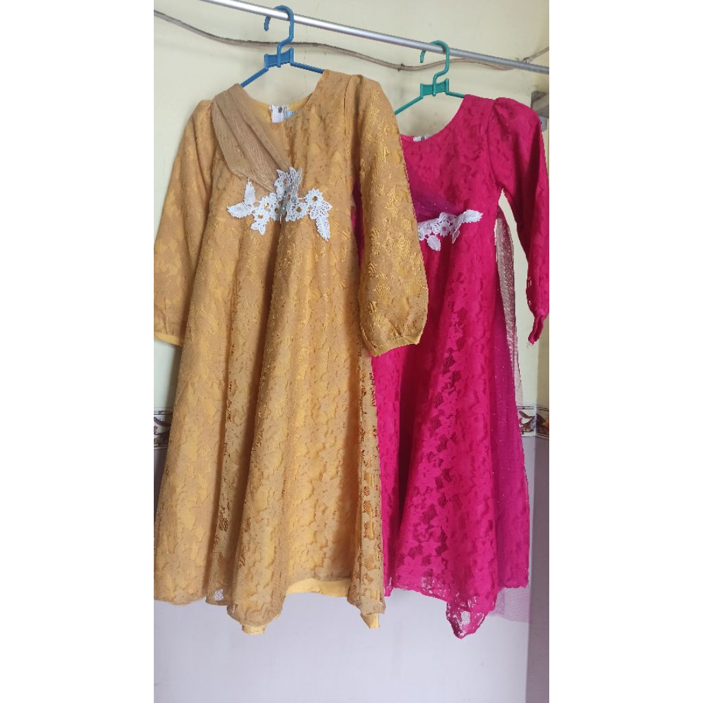 Set gamis anak bahan brukat selendang tile
