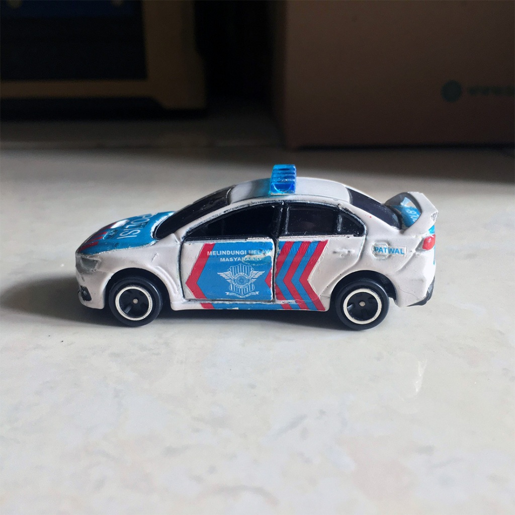 Mainan Diecast Tomica Mitsubishi Lancer Evo X Custom Polisi Patwal Loose