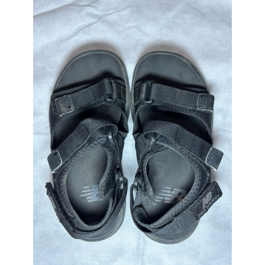 Preloved Sepatu Sandal New Balance Anak Size 30