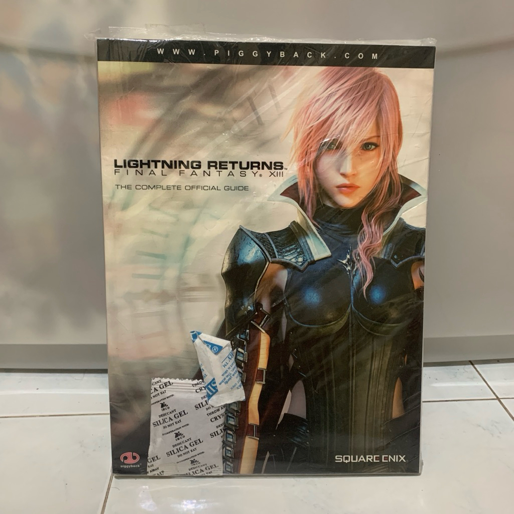 Final Fantasy 8 Lightning Returns The Complete Official Guide Book piggyback (preloved/bekas/second)