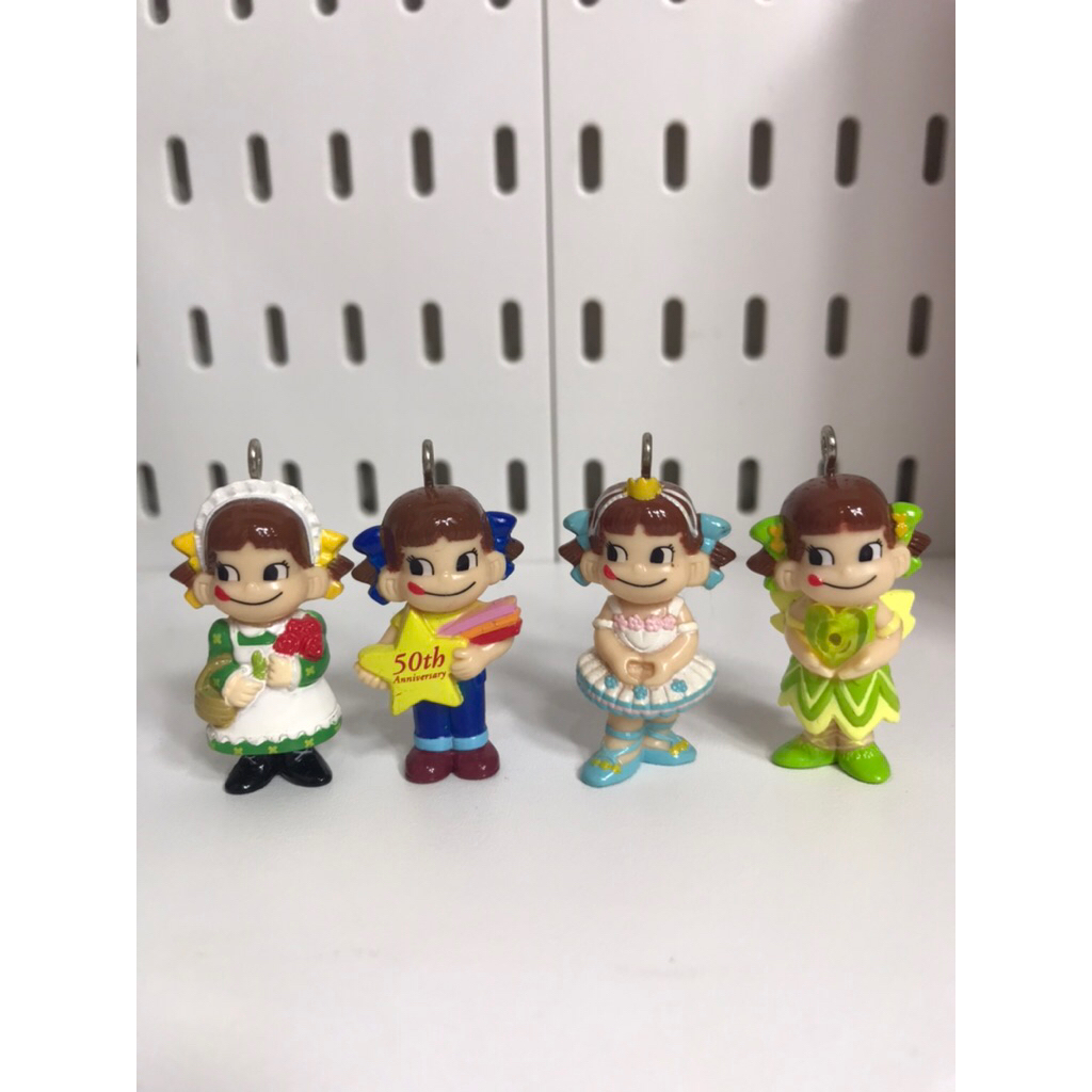 peko chan figure keychain