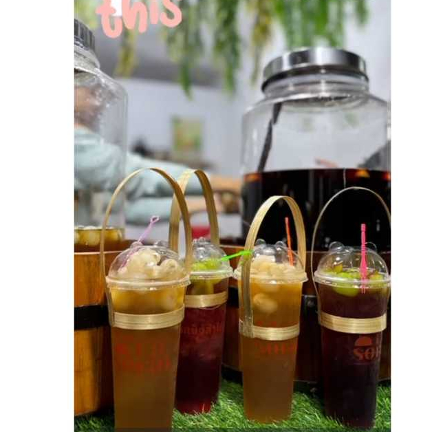 Tentengan gelas cup. Jinjingan gelas bambu. Kerajinan Bambu Jinjing Penyangking Gelas Cup.