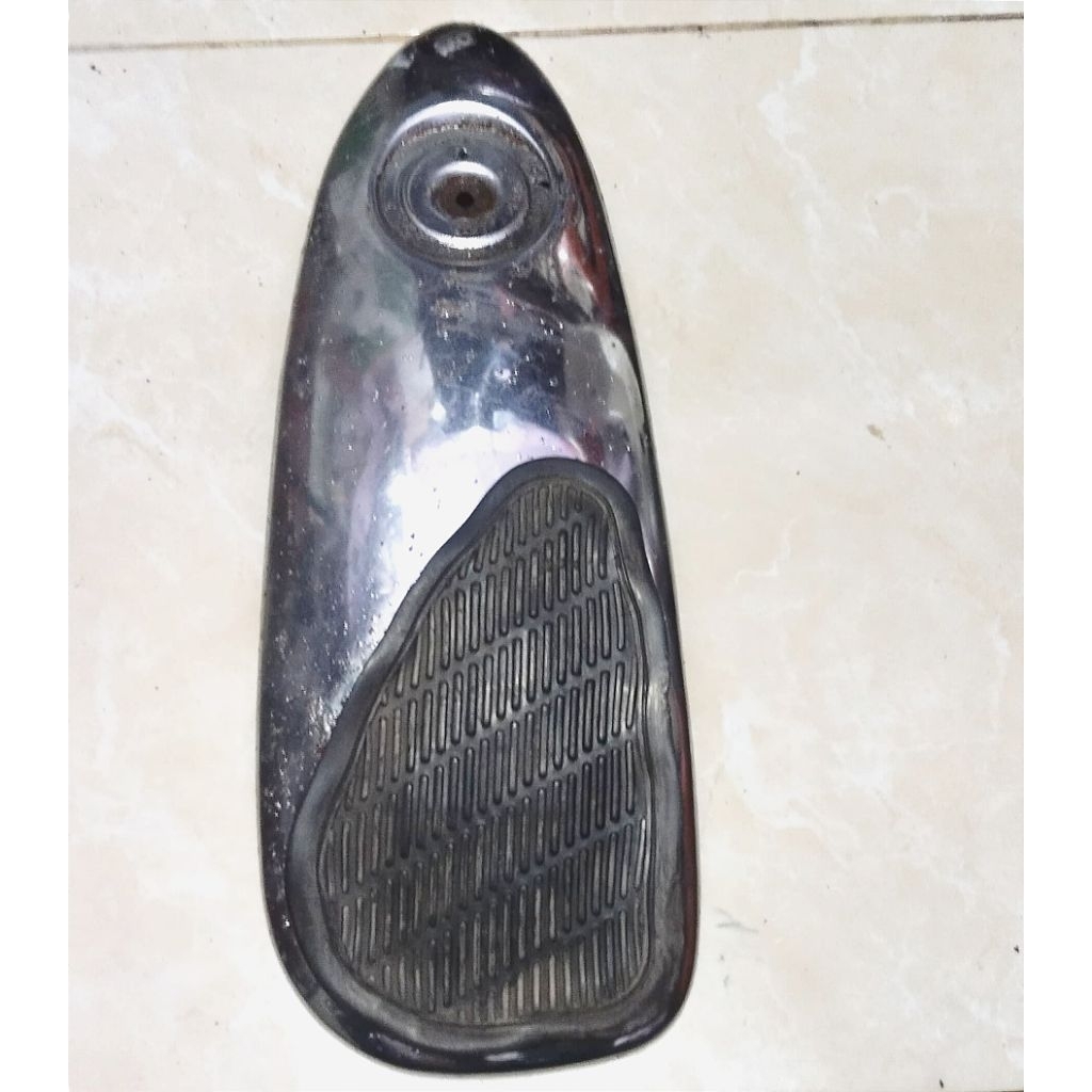 panel tangki honda s90 69  kanan original bekas