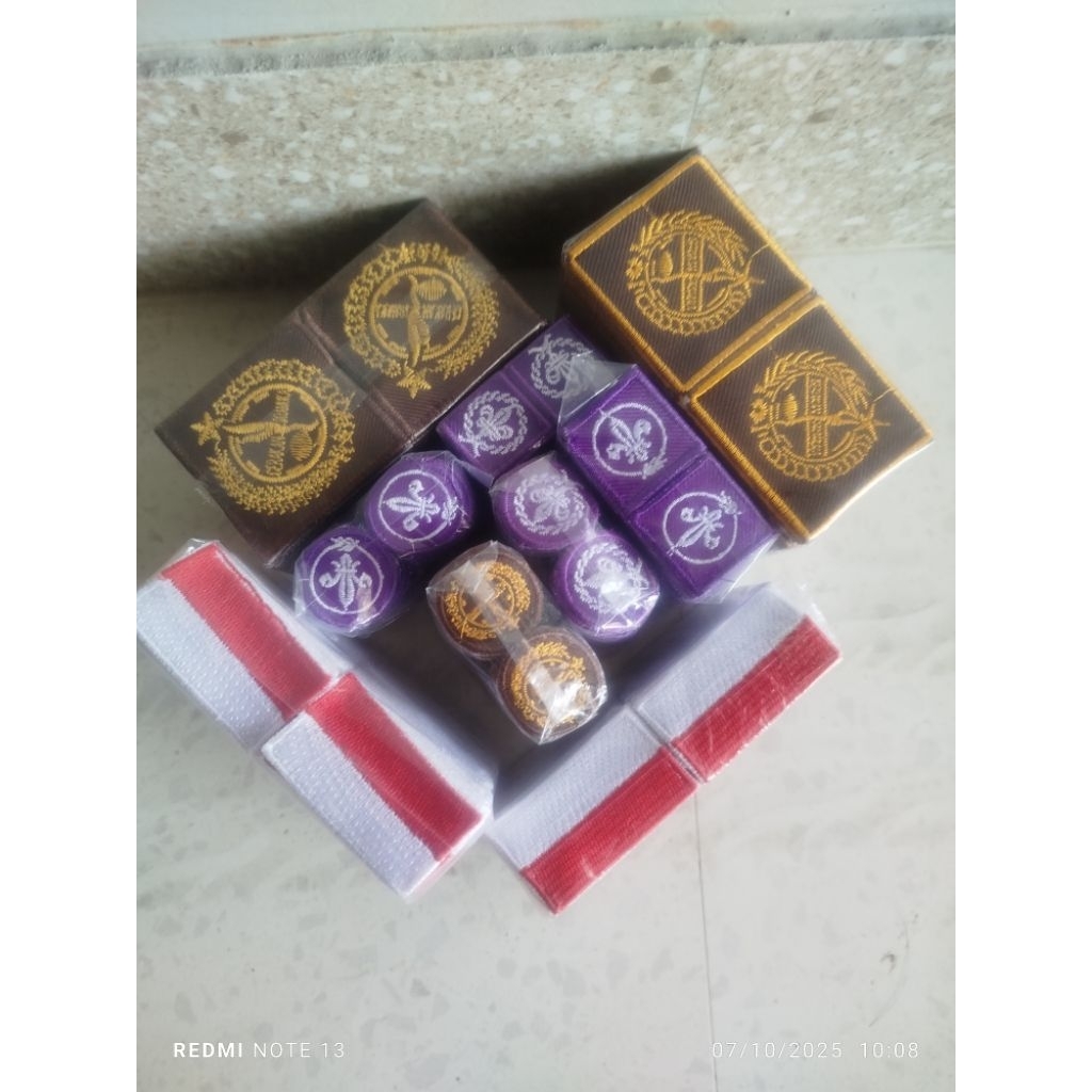 merah putih bordir/ bet plantikan tunas putra,tunas putri,wosm putra wosm putri per 500 biji