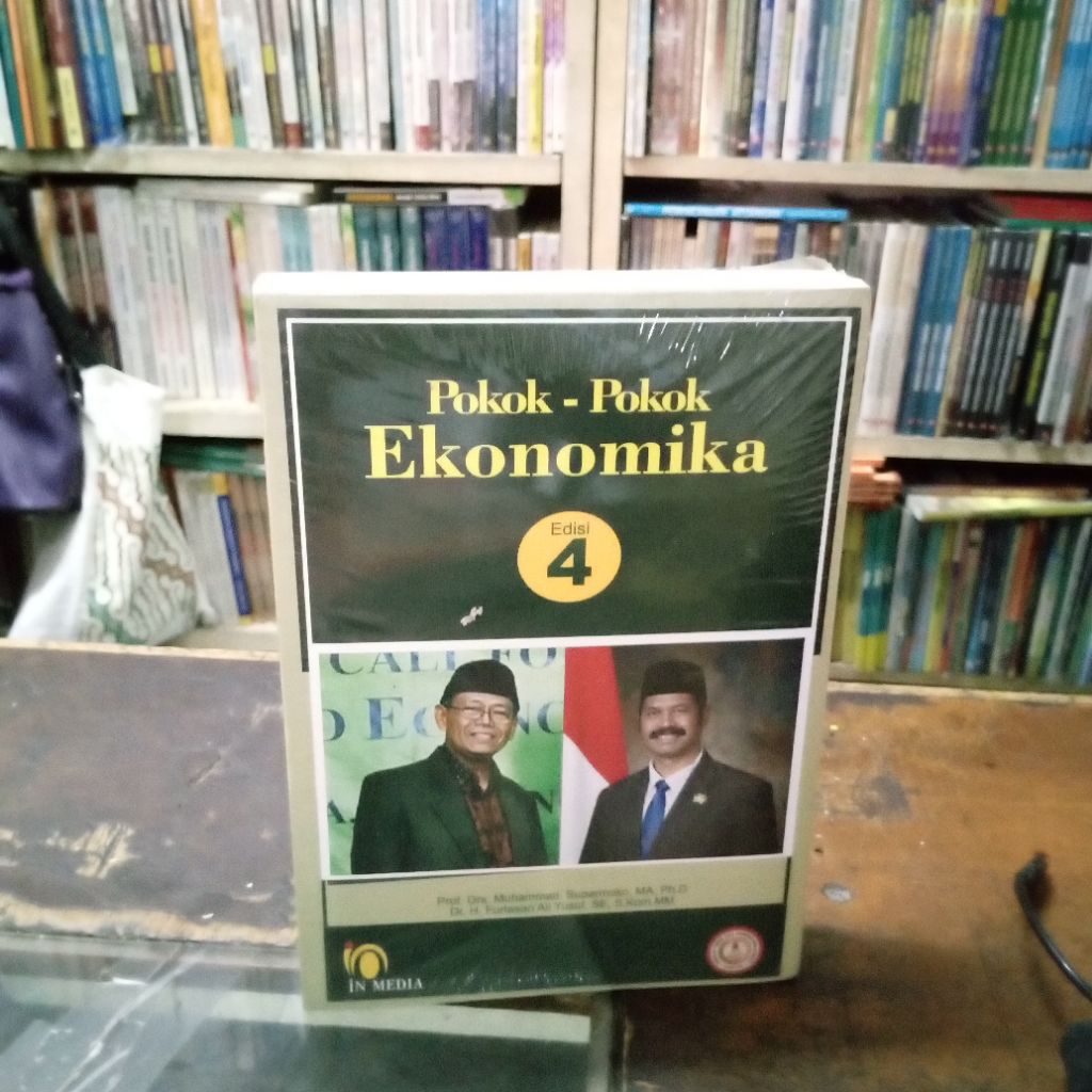 POKOK-POKOK EKONOMIKA EDISI. 4 - Pengarang; Prof. Drs. M.Suparmoko, MA,Ph.DDr. Maria Ratnaningsih, S
