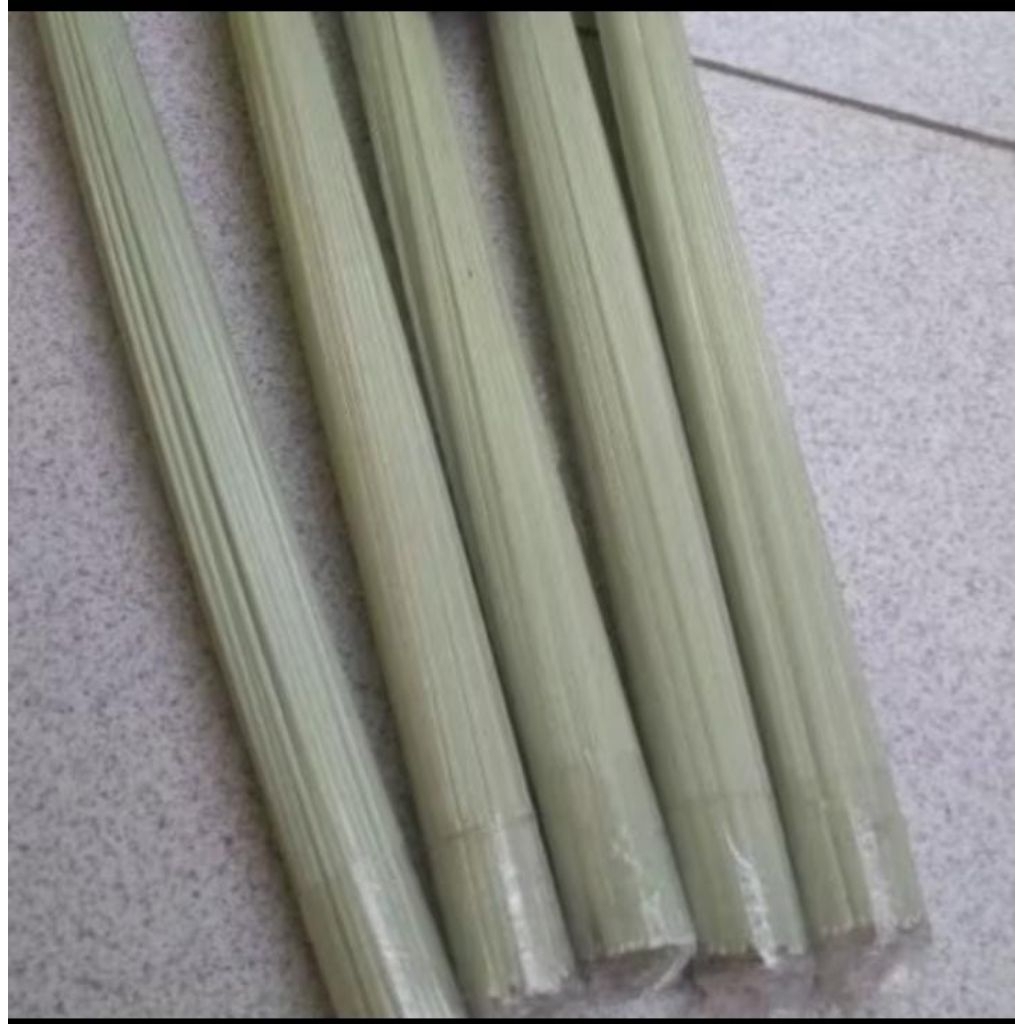 Ruji fiber hijau-bening 1,5mm stik 60cm isi 100 batang cocok untuk sangkar pleci dll