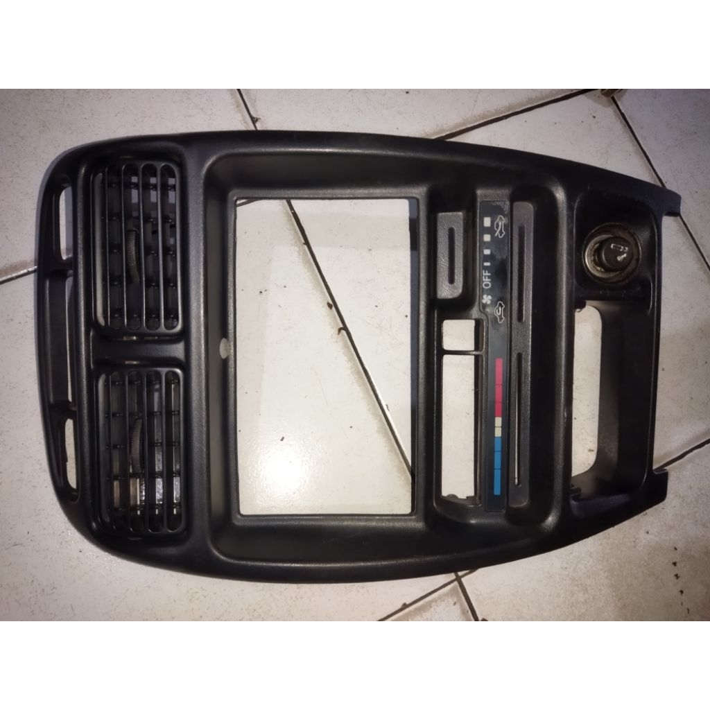 kisi AC tengah set cover Baleno 2000 2002