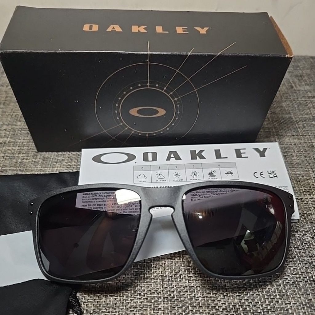 KACAMATA OAKLEY Holbrook XL 009417/30 original