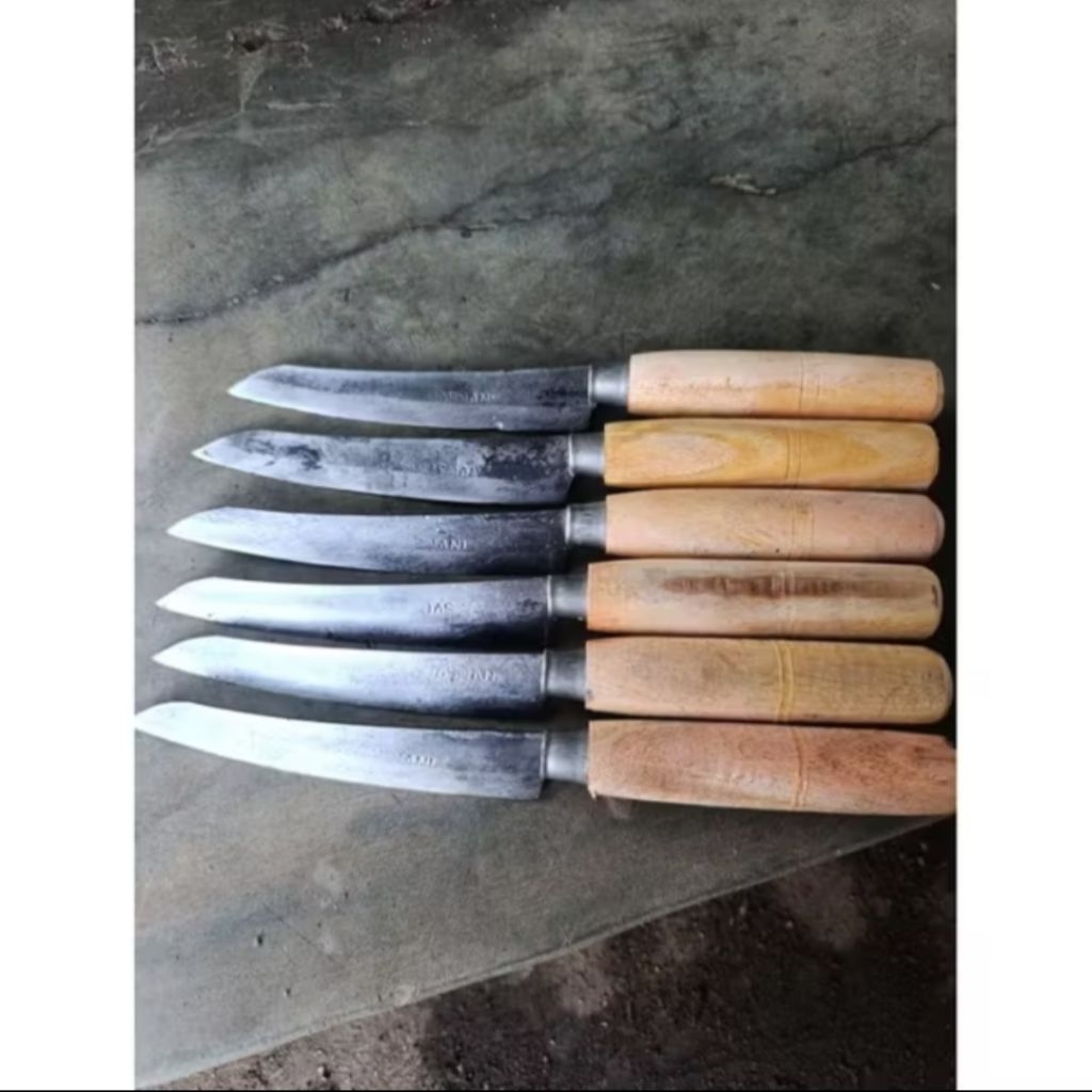Pisau Dapur Buatan Lokal Dijamin Tajam