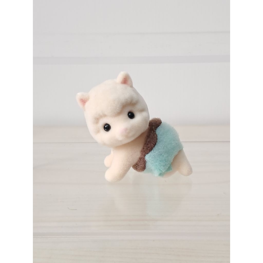 Sylvanian Families - Baby Woolly Alpaca Crawling Baju Biru Muda Renda Coklat (Cake Party)