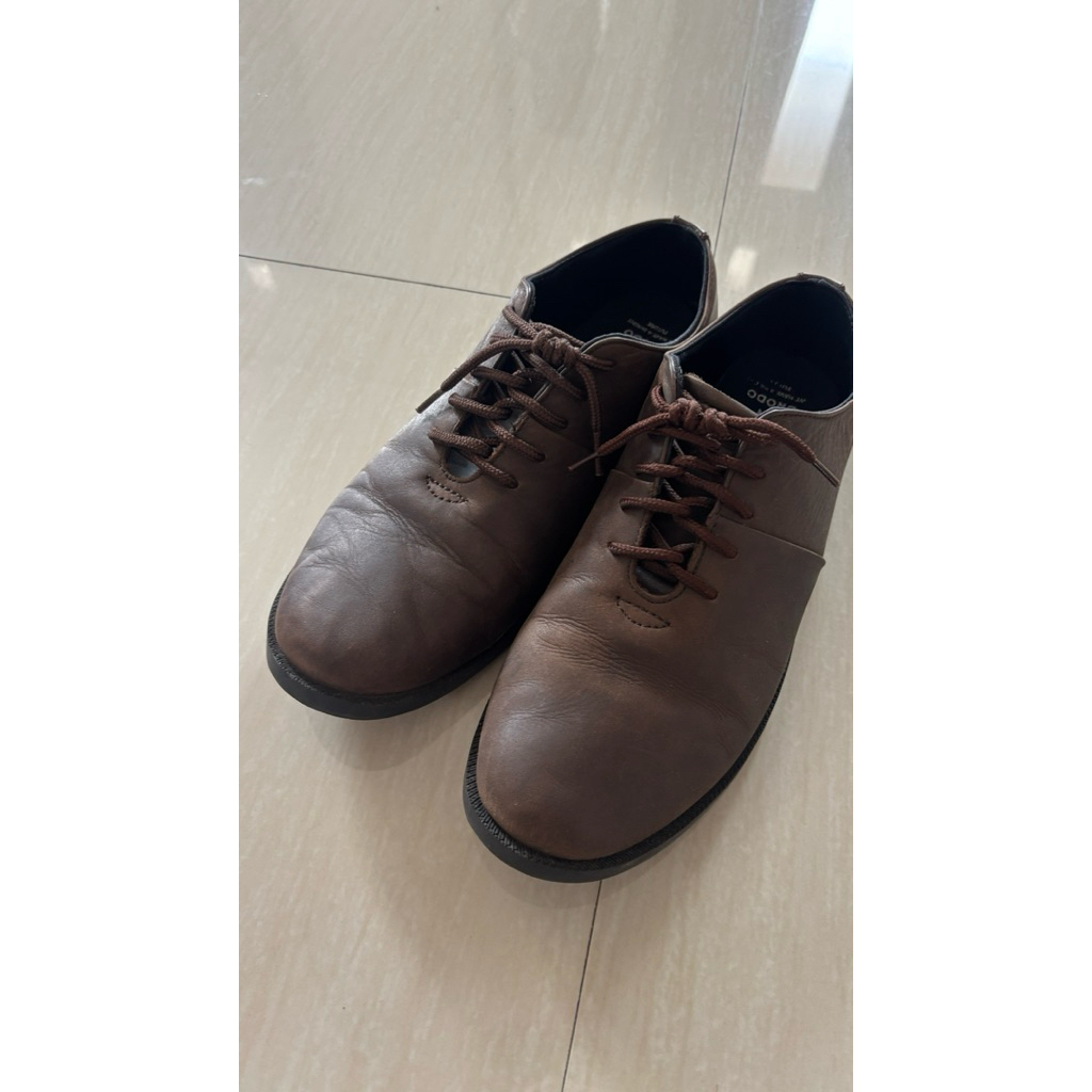 Brodo Sepatu Formal Kulit